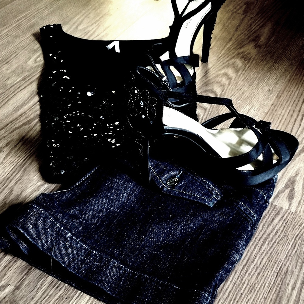 Max sequence top ,AE shorts, Gianni Bine heels